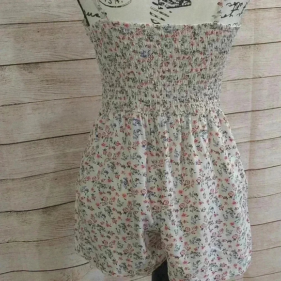 Lily Rose Floral Romper Shorts - Picture 4 of 5